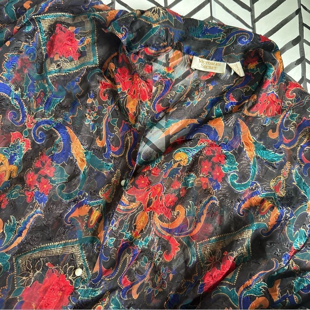 Vintage Victoria's Secret Size ML Sheer Tropical Floral Short Sleeve Button Down